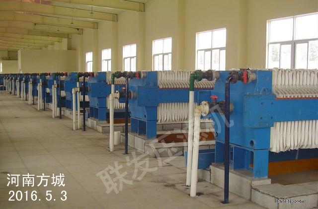 南陽(yáng)方城31臺(tái)100平方客戶.JPG